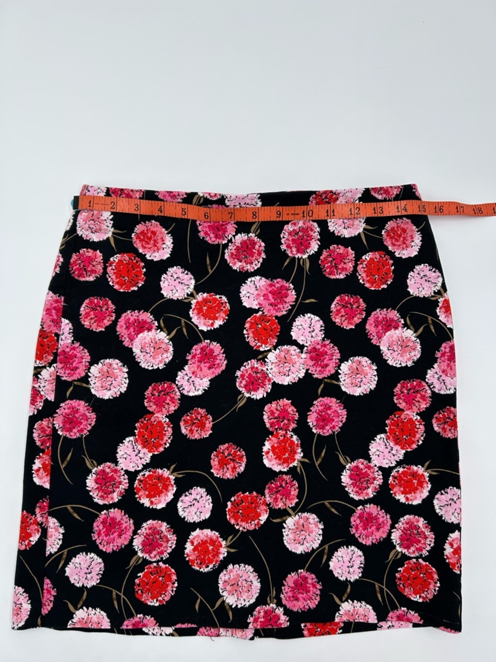 Talbots Black Mini Skirt with Bold Pink and Red Flowers 6P - Picture 3 of 7